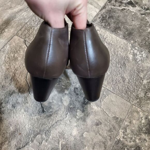 Vionic Orthaheel Point Dark Brown Leather Chunky Heel Ankle Boots Booties 9 - Picture 6 of 9